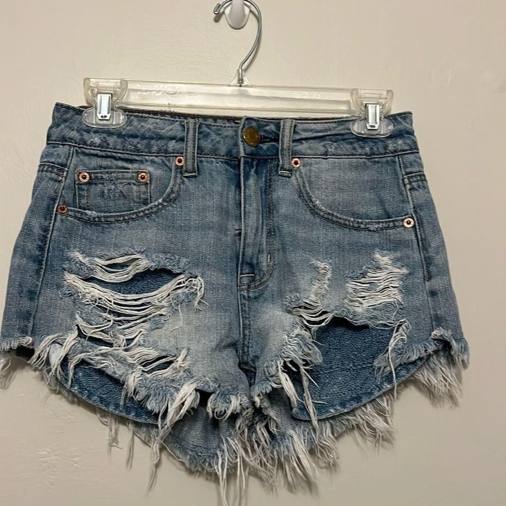 American Eagle Hi-Rise Festival Denim Shorts Light Wash Distressed Frayed Size 0